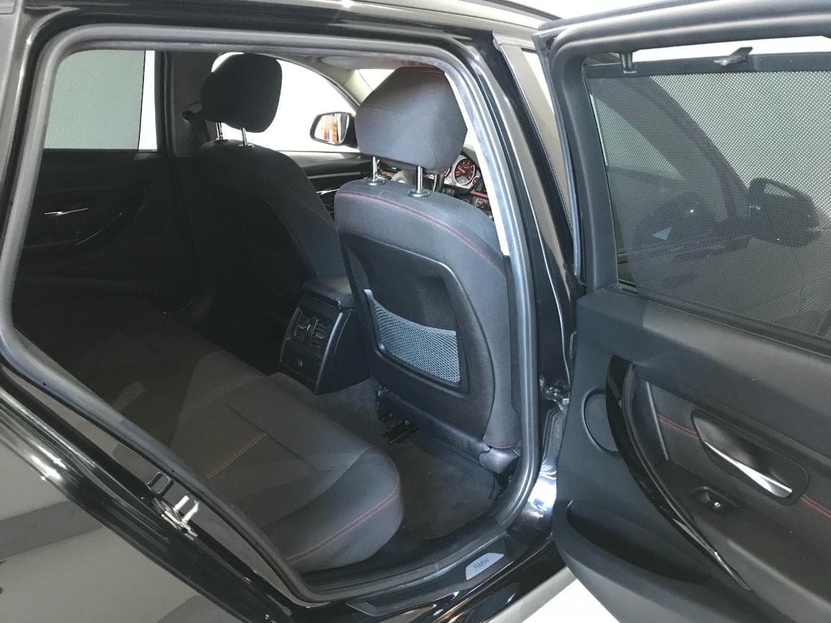 BMW 318 D Touring · Ano 2015 — image 20