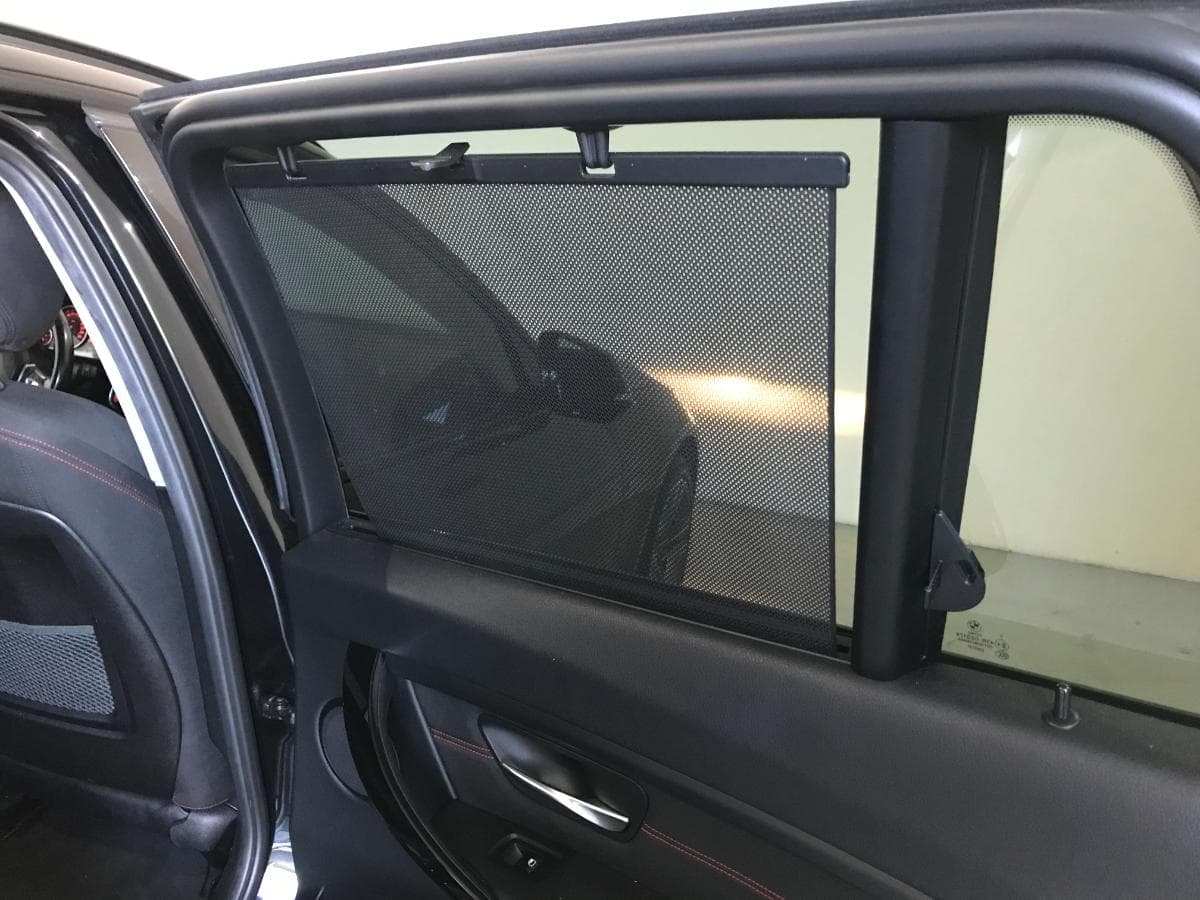 BMW 318 D Touring · Ano 2015 — image 21