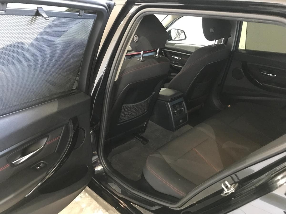 BMW 318 D Touring · Ano 2015 — image 28