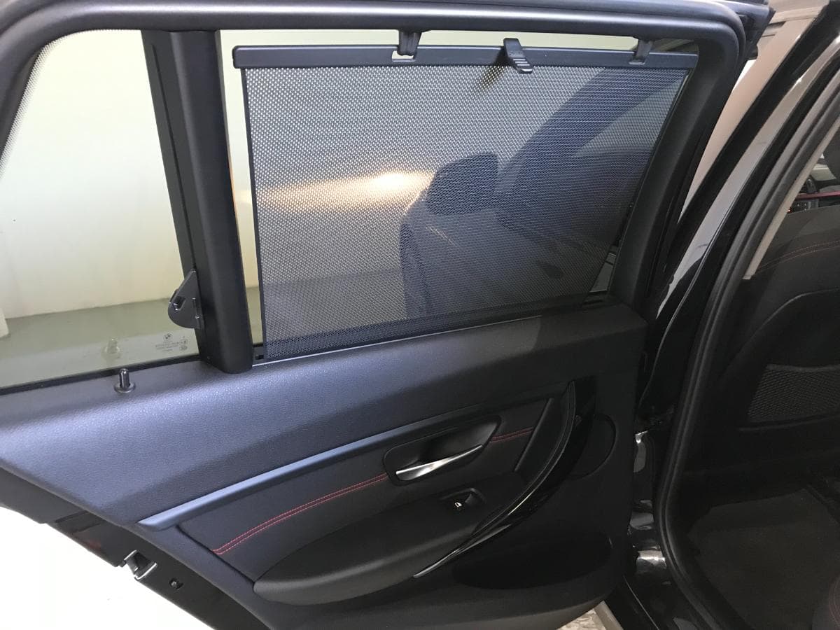BMW 318 D Touring · Ano 2015 — image 29