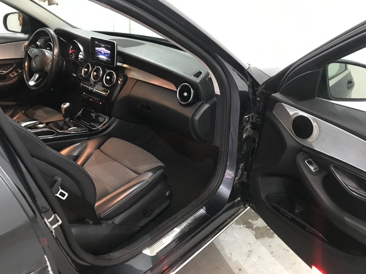 Mercedes-Benz C 200 D · Ano 2015 — image 30