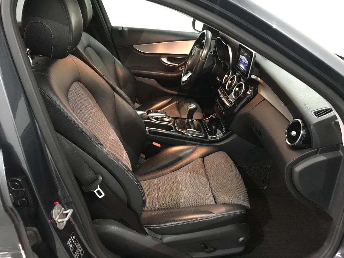 Mercedes-Benz C 200 D · Ano 2015 — image 32