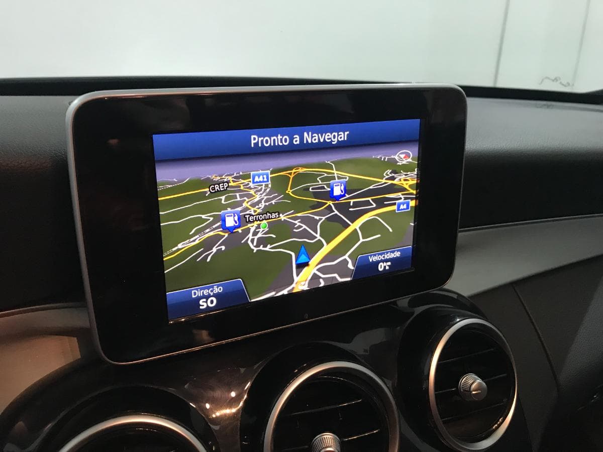 Mercedes-Benz C 200 D · Ano 2015 — image 39
