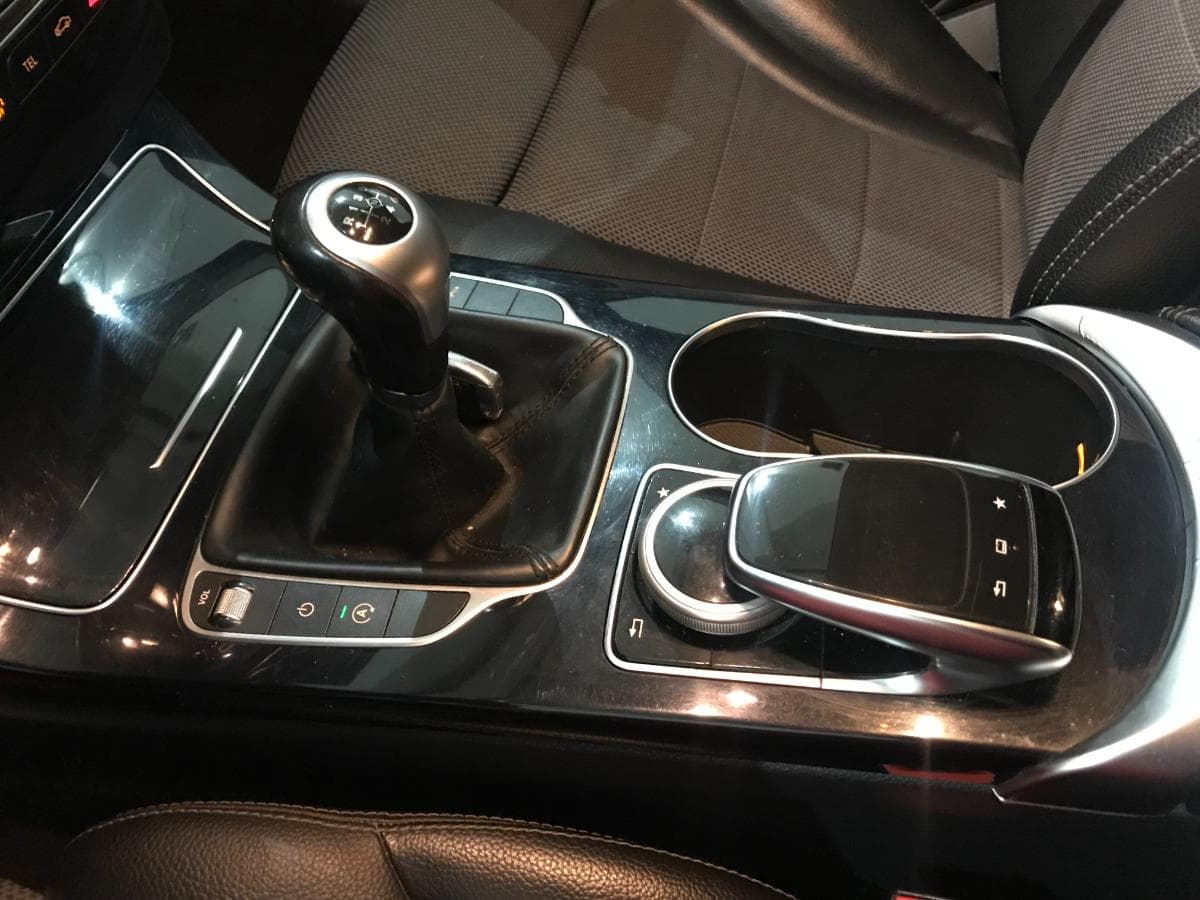 Mercedes-Benz C 200 D · Ano 2015 — image 41