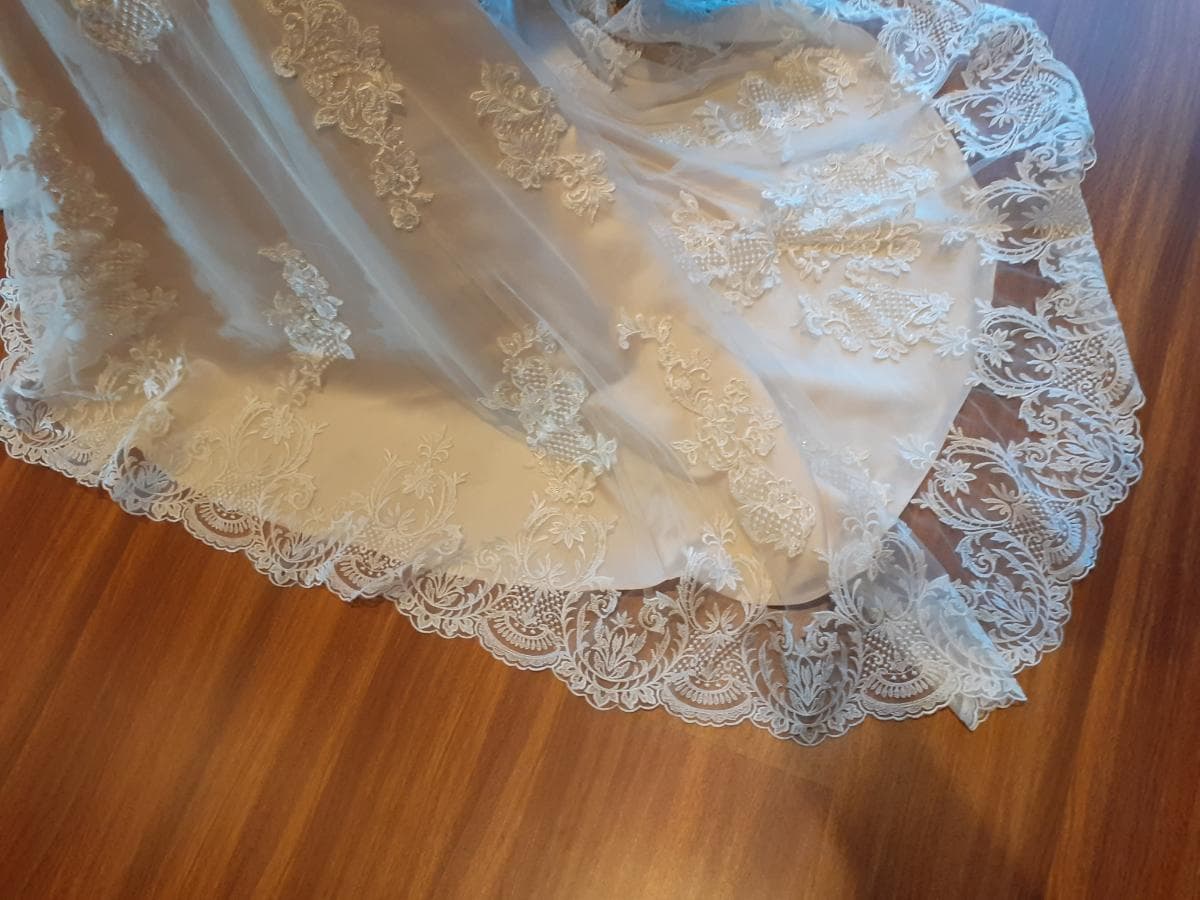 Wedding Dress — image 9