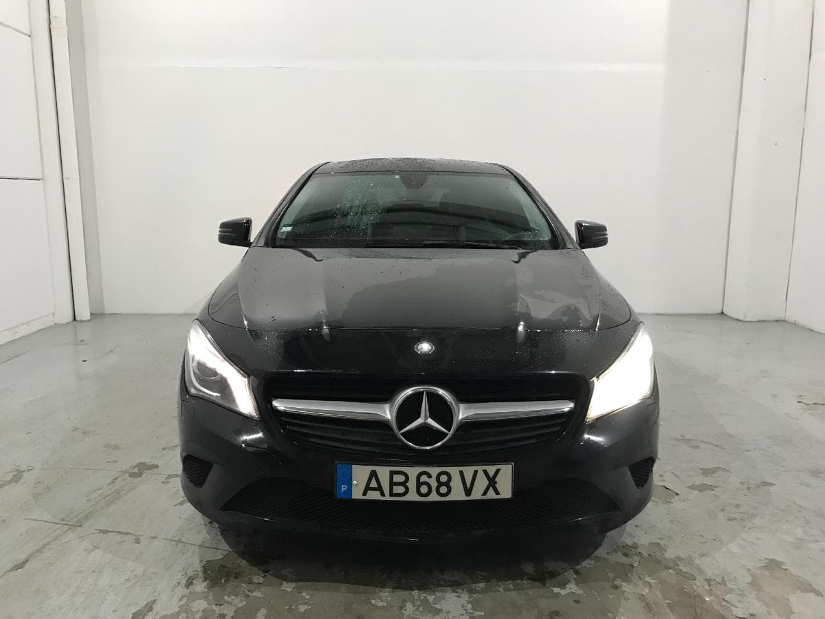 Mercedes CLA 200CDI · Ano 2015 — imagem 2