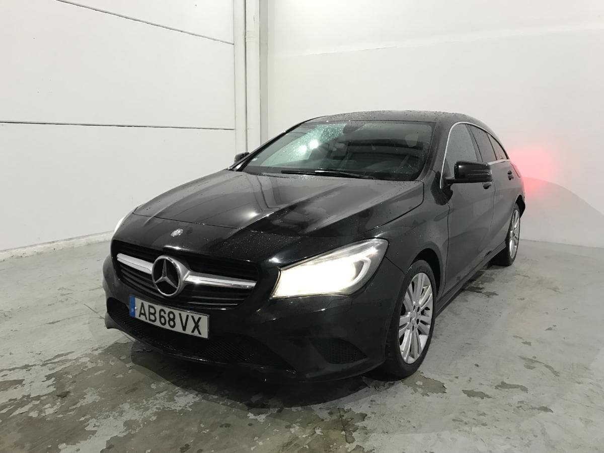 Mercedes CLA 200CDI · Ano 2015 — imagem 3