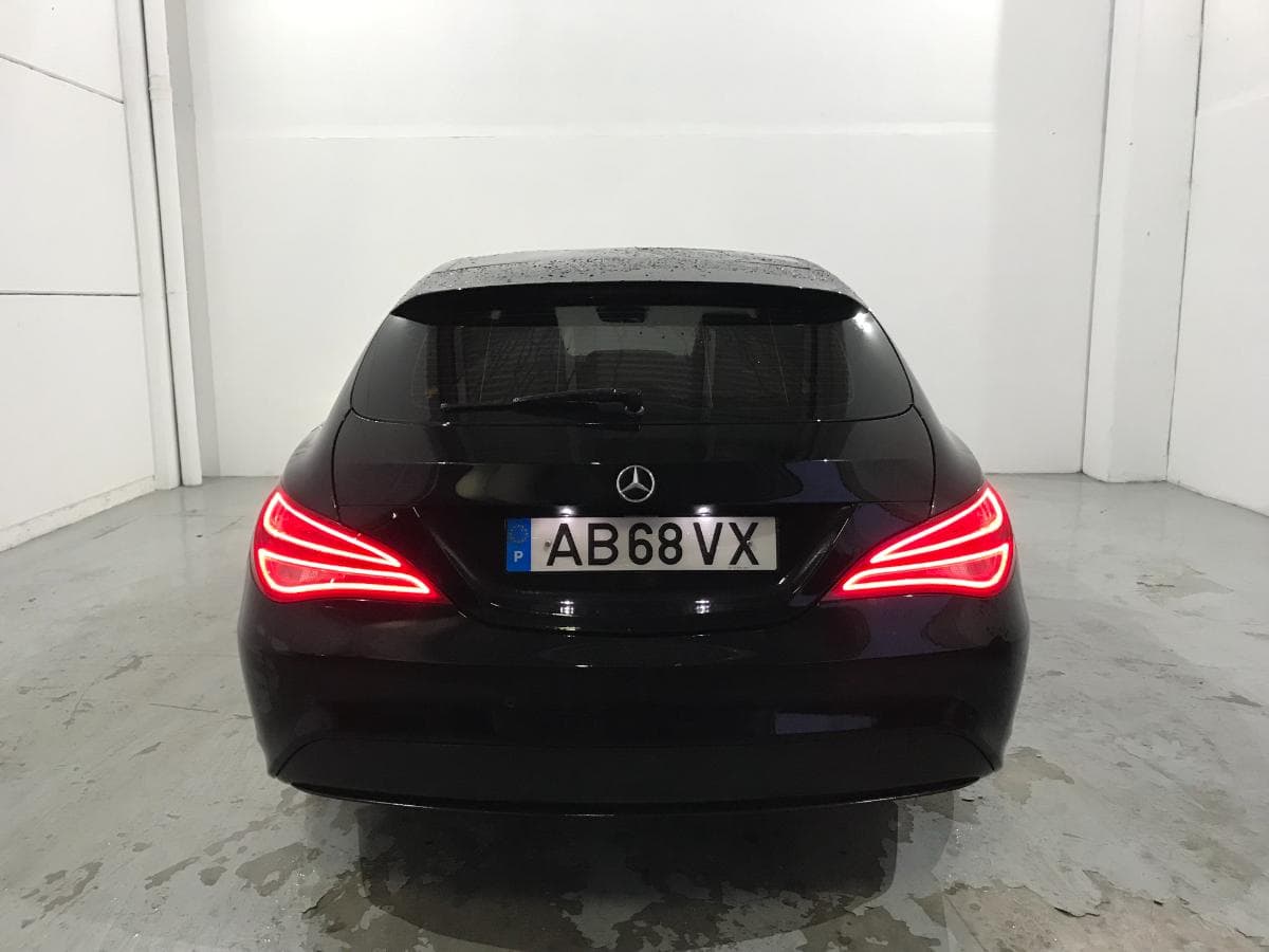 Mercedes CLA 200CDI · Ano 2015 — imagem 6