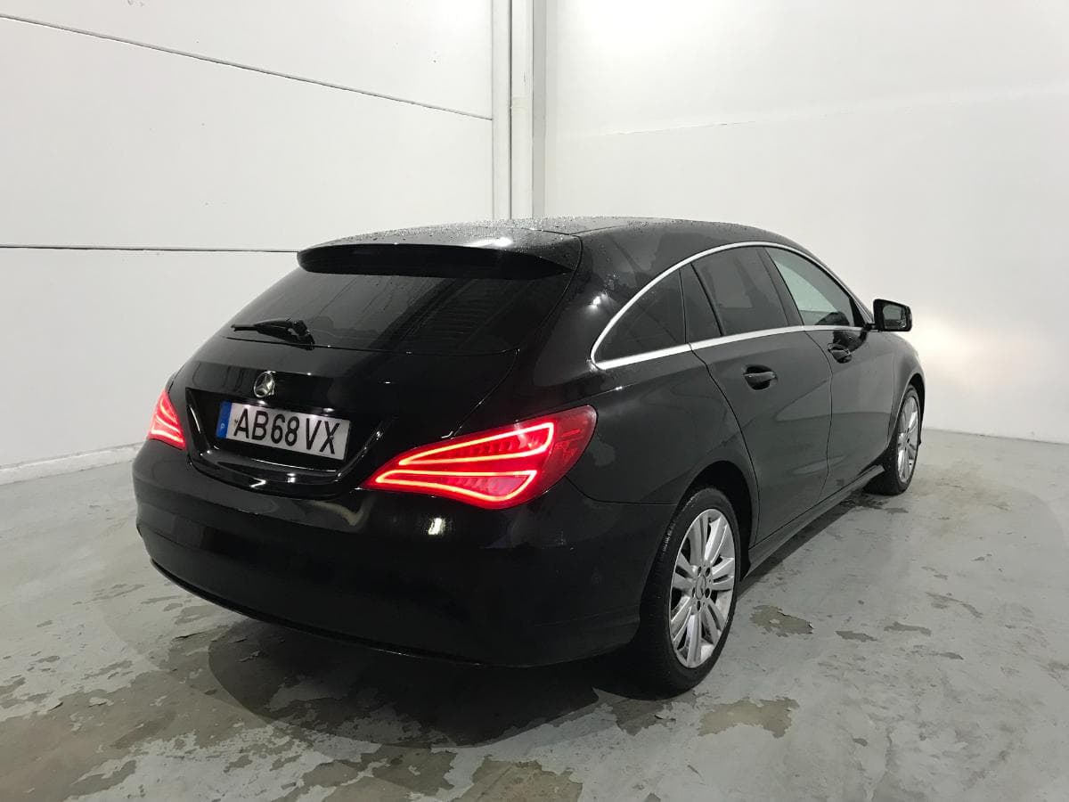 Mercedes CLA 200CDI · Ano 2015 — imagem 7