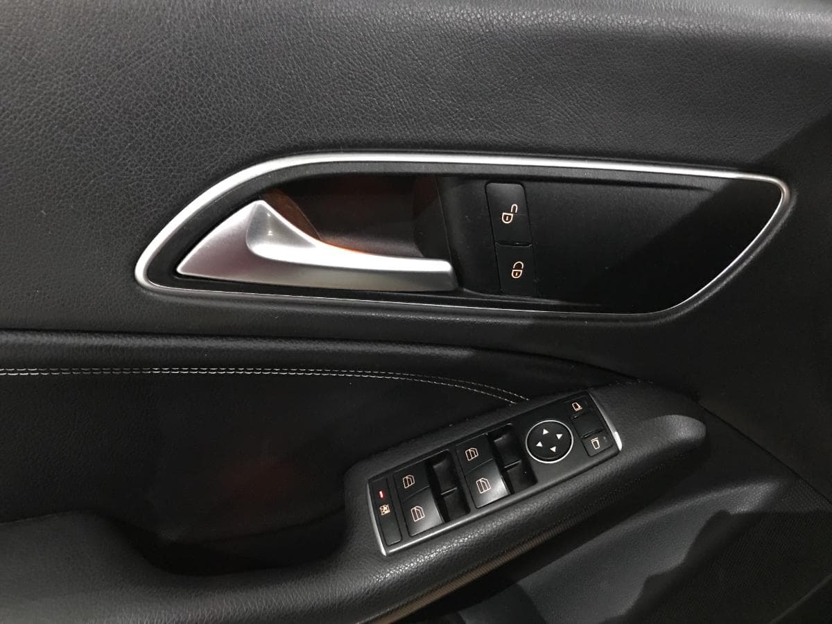 Mercedes CLA 200CDI · Ano 2015 — imagem 21