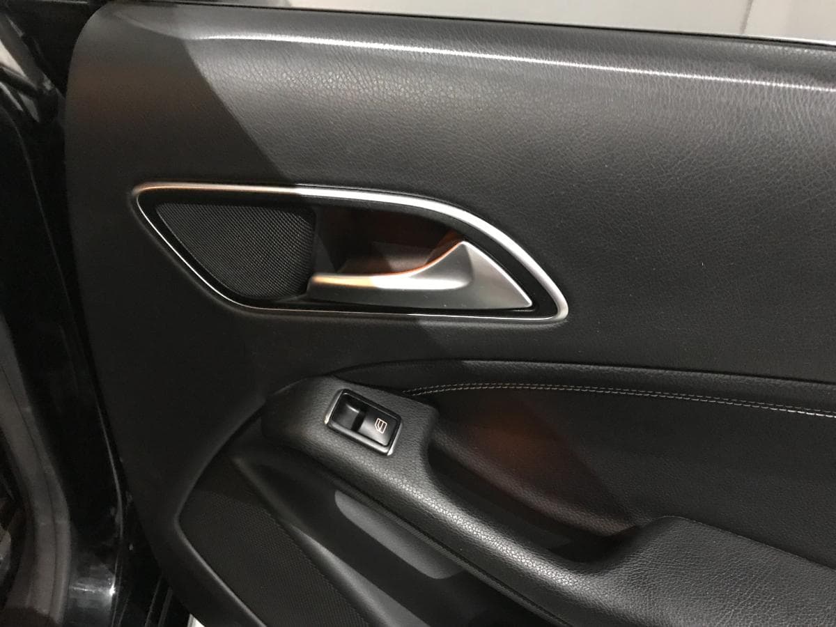 Mercedes CLA 200CDI · Ano 2015 — imagem 23