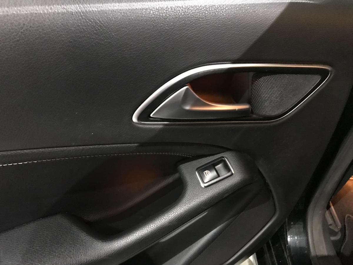 Mercedes CLA 200CDI · Ano 2015 — imagem 30