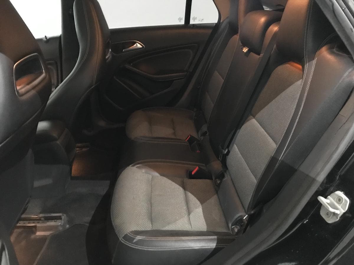 Mercedes CLA 200CDI · Ano 2015 — imagem 31