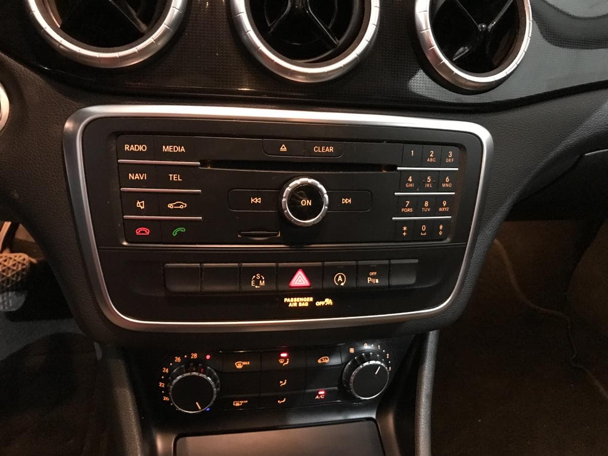 Mercedes CLA 200CDI · Ano 2015 — imagem 37