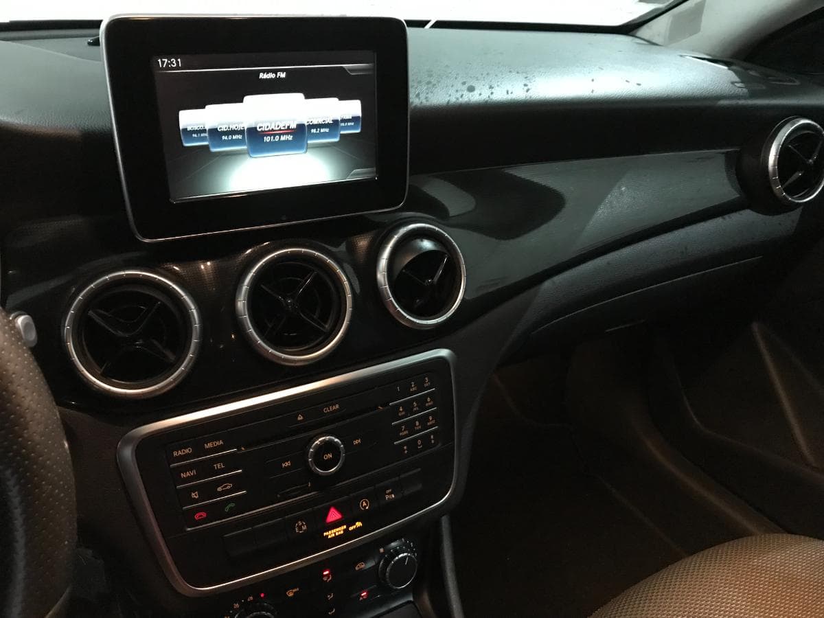 Mercedes CLA 200CDI · Ano 2015 — imagem 41