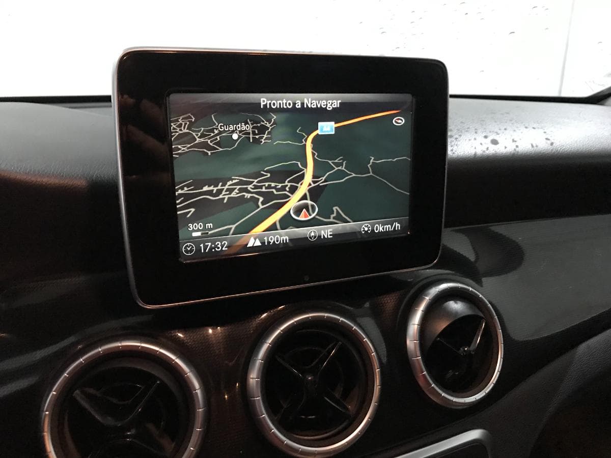 Mercedes CLA 200CDI · Ano 2015 — imagem 42