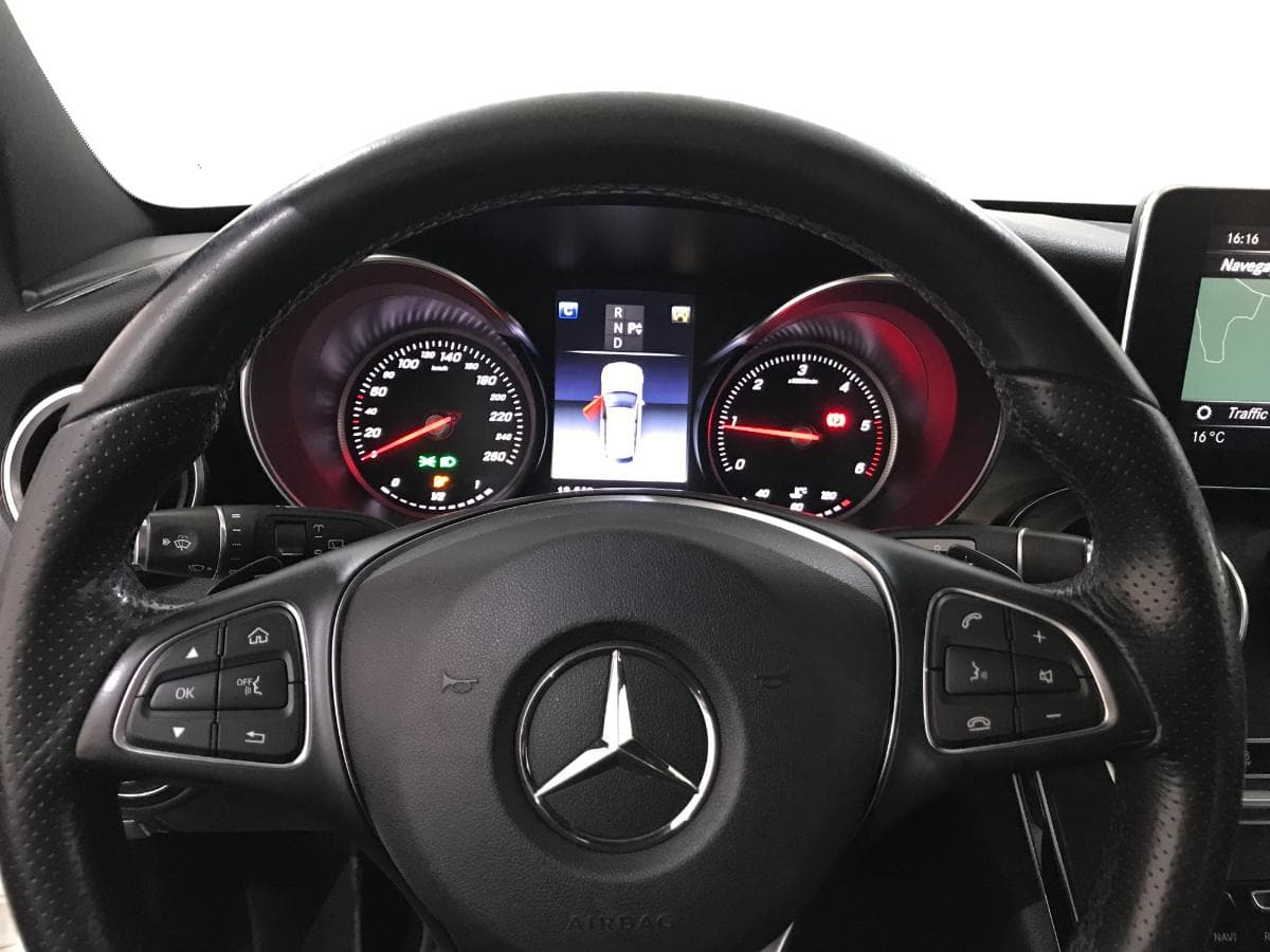 Mercedes C180 · Ano 2018 — imagen 39