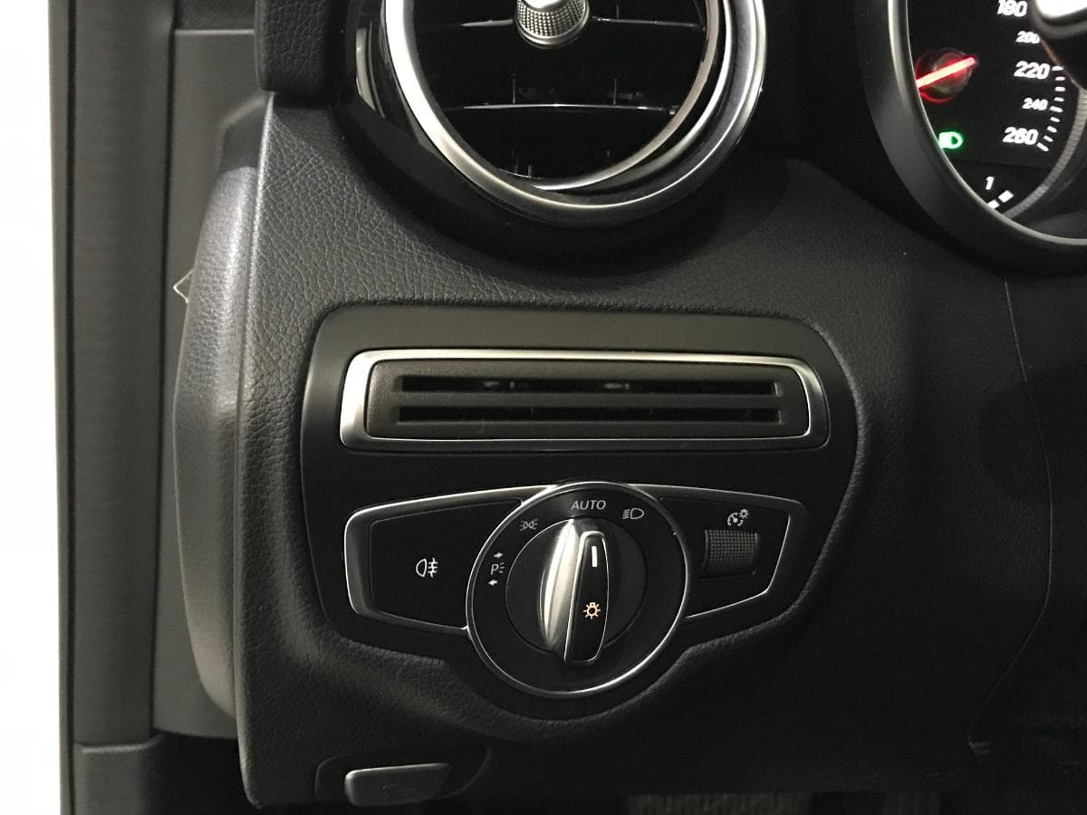 Mercedes C180 · Ano 2018 — imagen 51