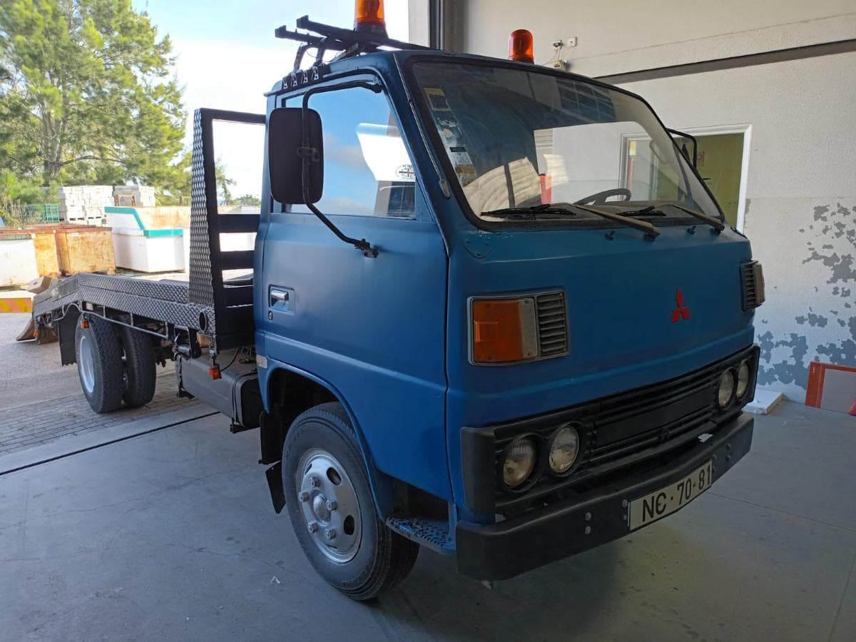 Mitsubishi Canter FE 110 ELY · Ano 1983 — imagen 1
