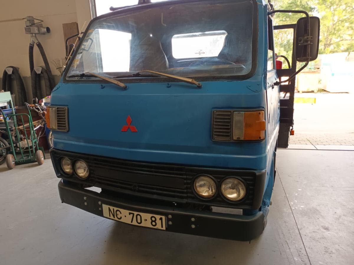 Mitsubishi Canter FE 110 ELY · Ano 1983 — imagen 3