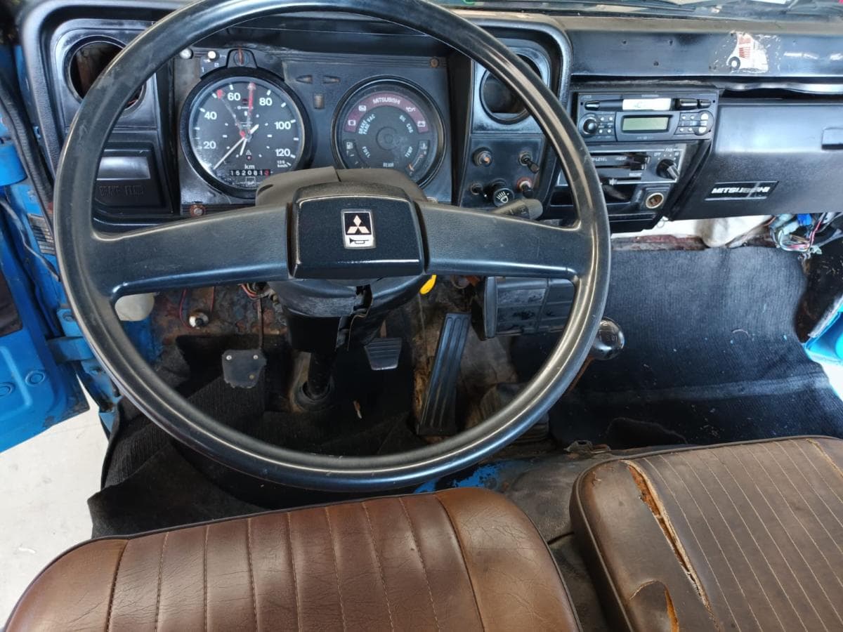 Mitsubishi Canter FE 110 ELY · Ano 1983 — imagen 10