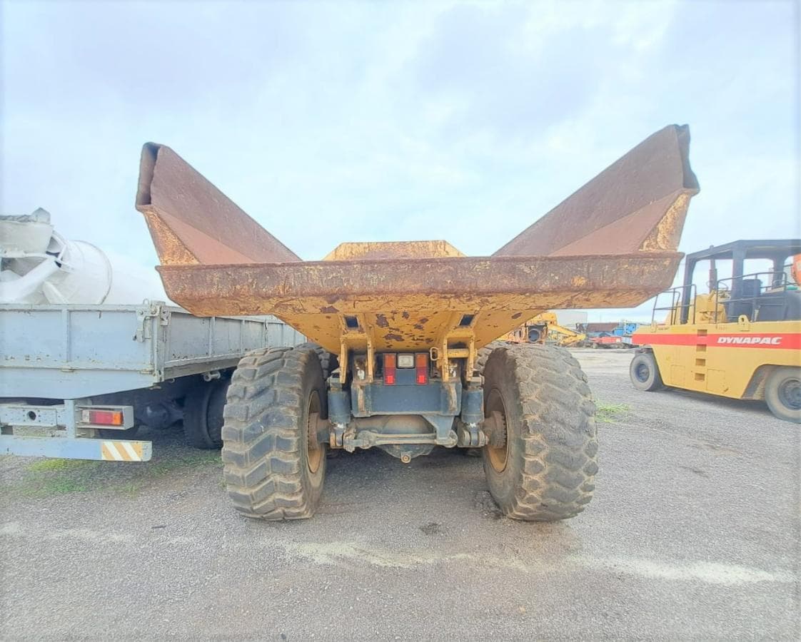 Dumper (30T) KOMATSU HM300-1 · Viana — imagem 4