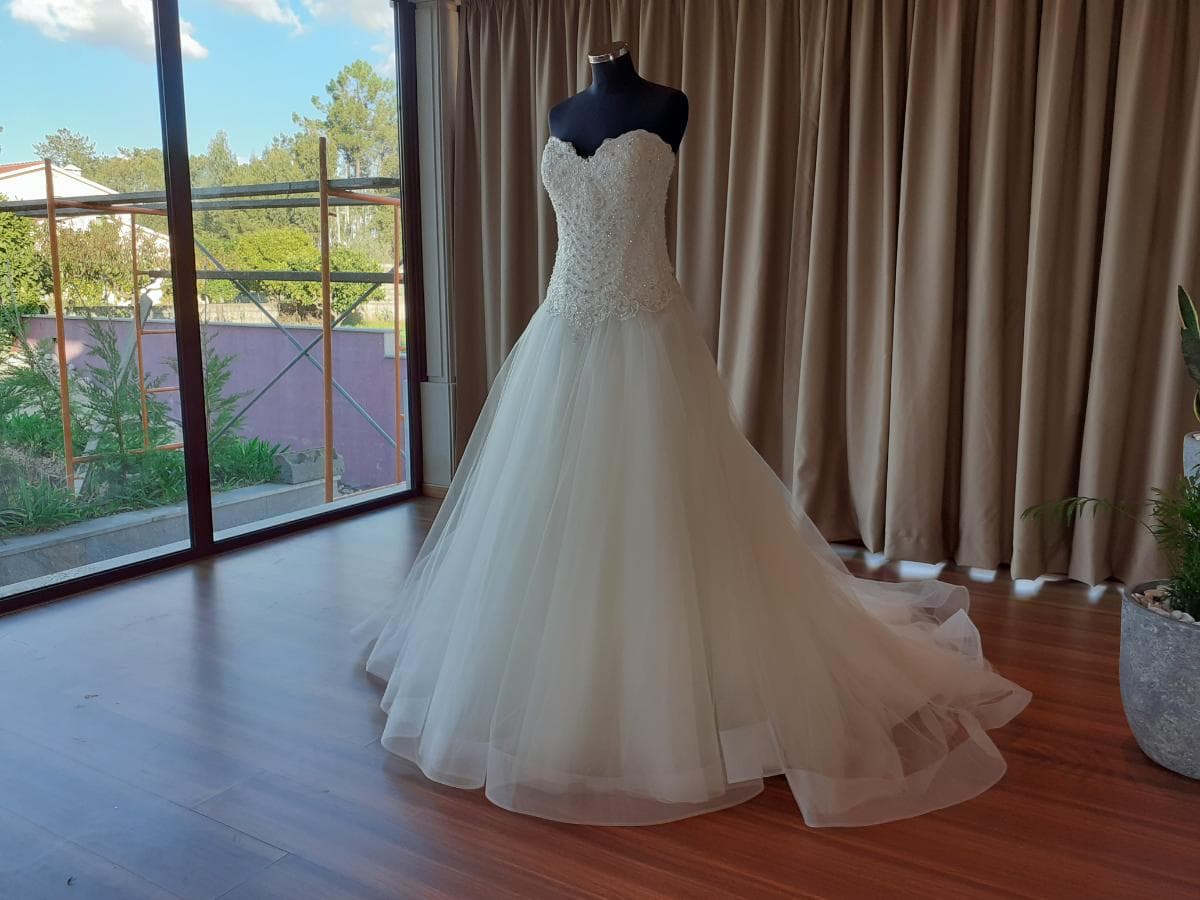 Wedding Dress — image 6