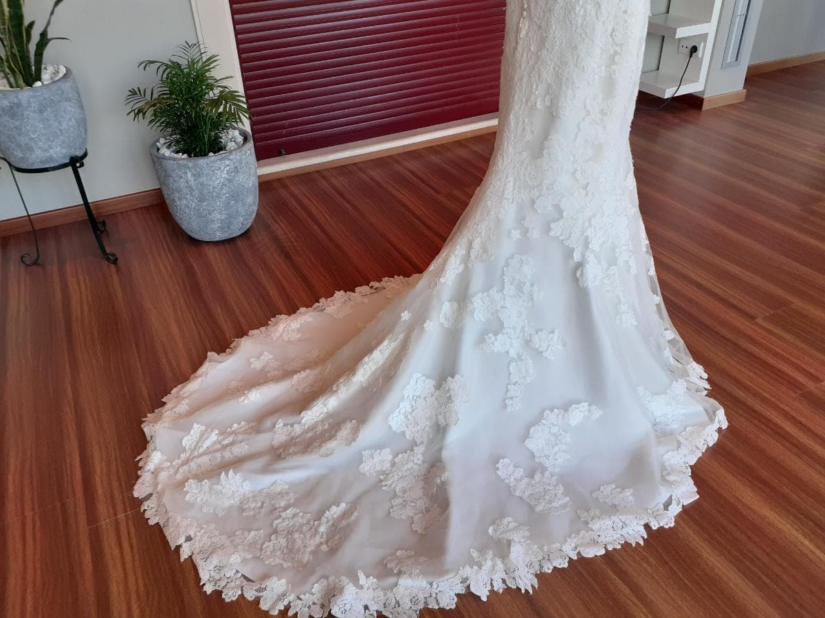 Wedding Dress — image 6