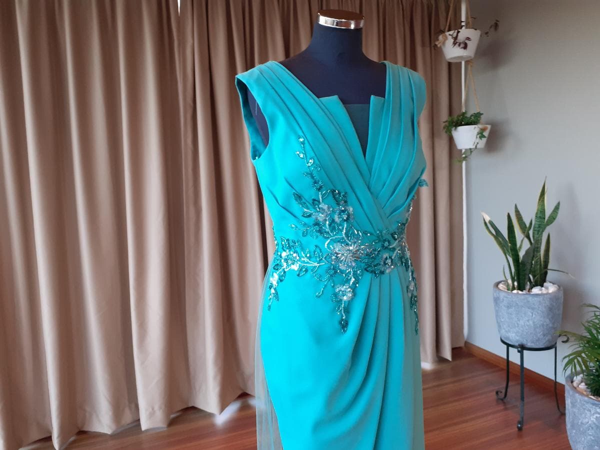 Ceremony dress — image 3