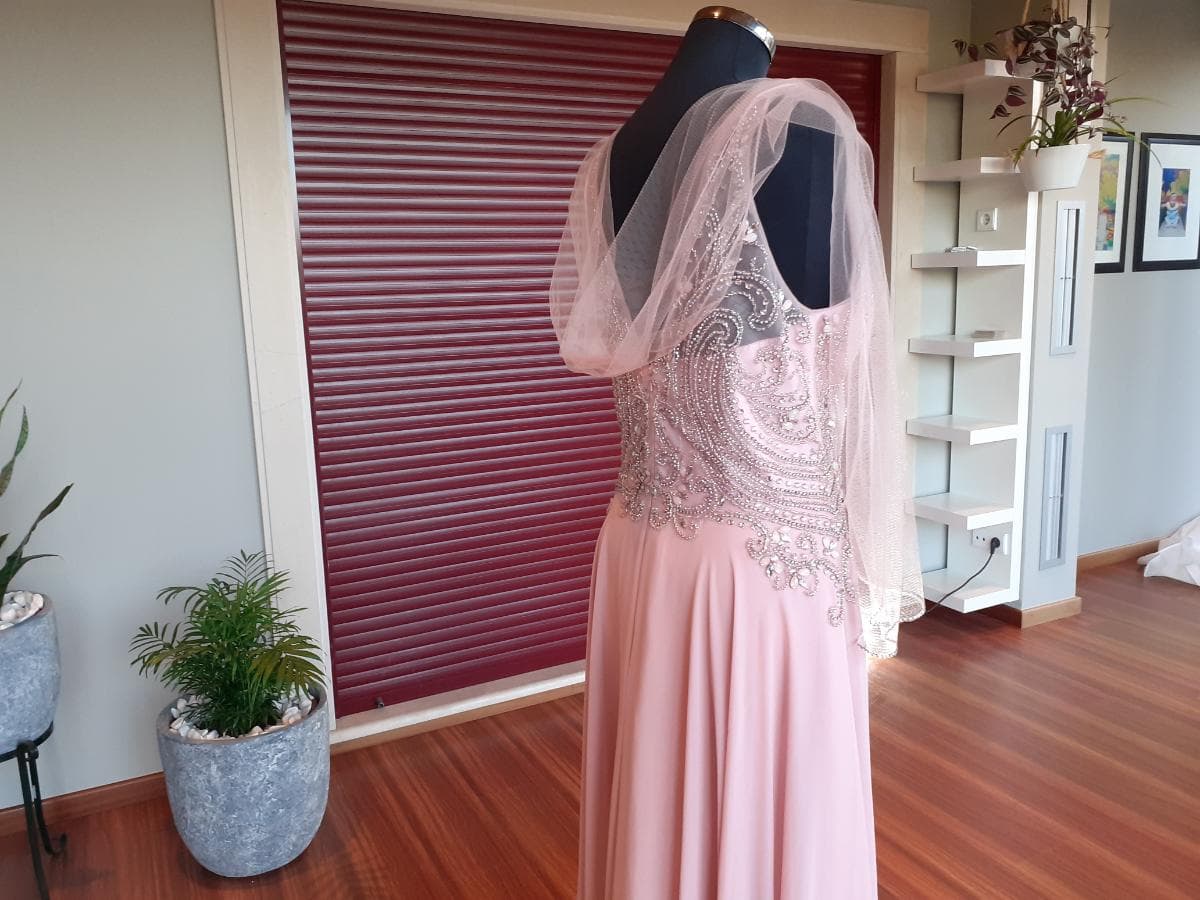 Robe de cérémonie — image 4