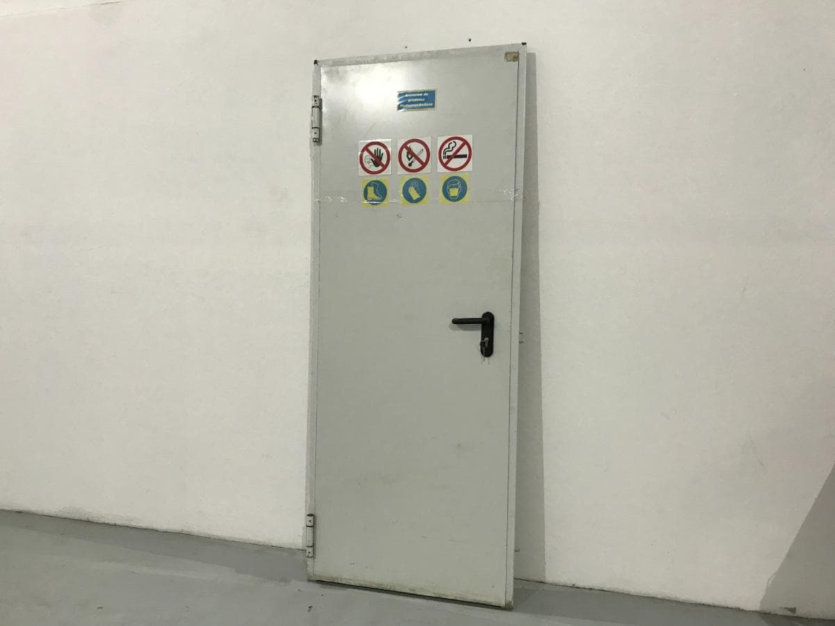 Porta Metálica — imagem 1
