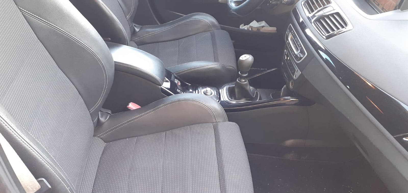 Renault Mégane 1.5DCI · Ano 2012 — imagen 18