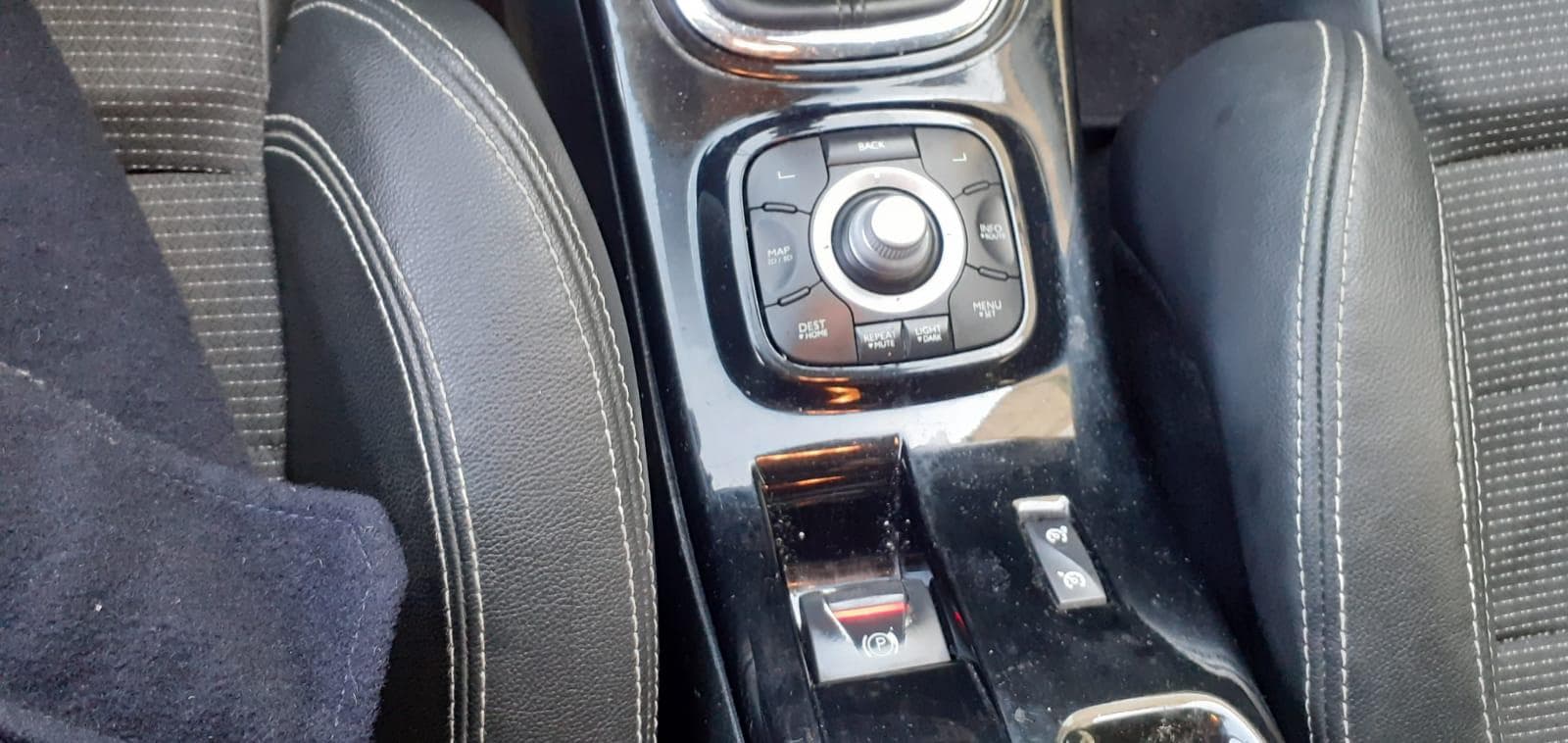 Renault Mégane 1.5DCI · Ano 2012 — imagen 19