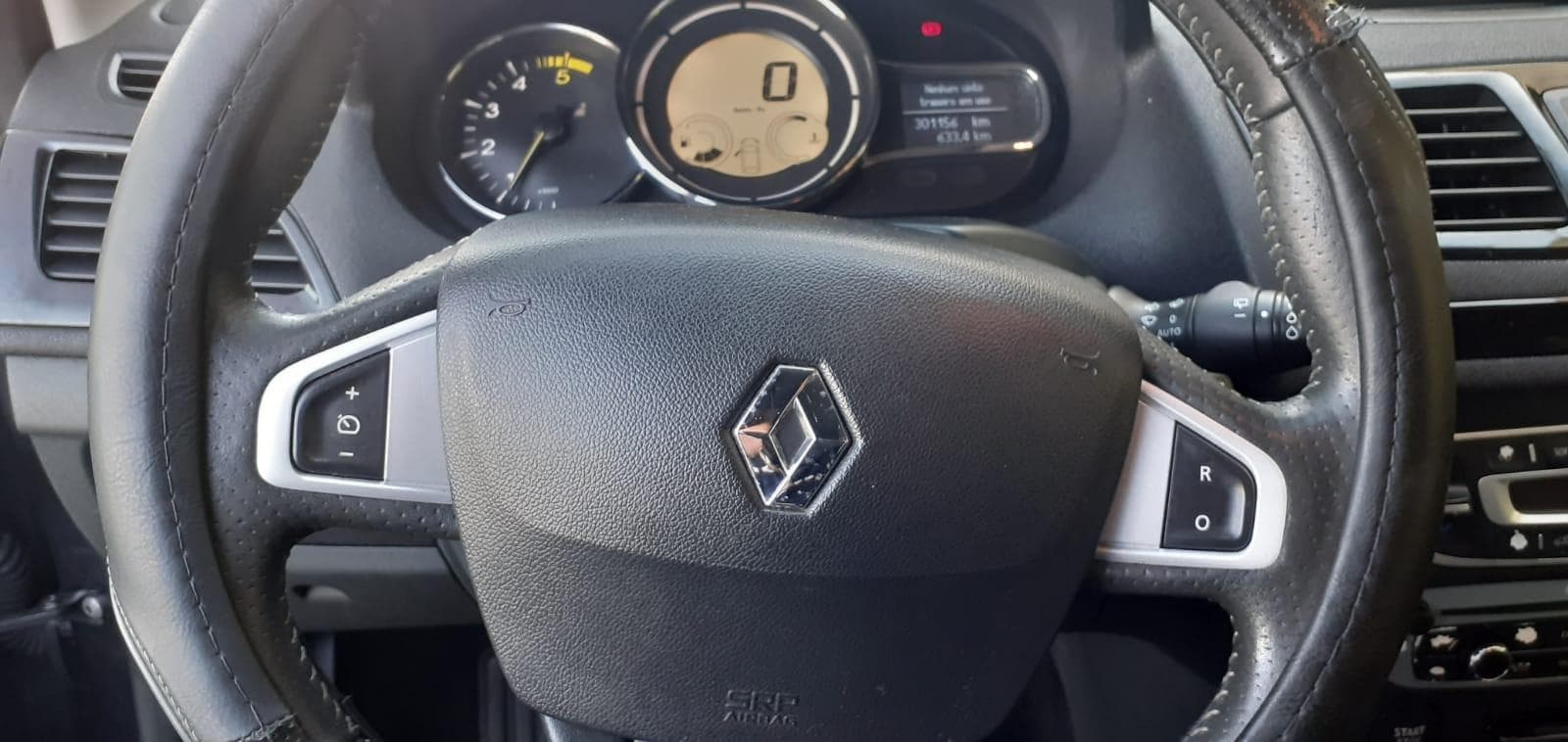 Renault Mégane 1.5DCI · Ano 2012 — imagen 26