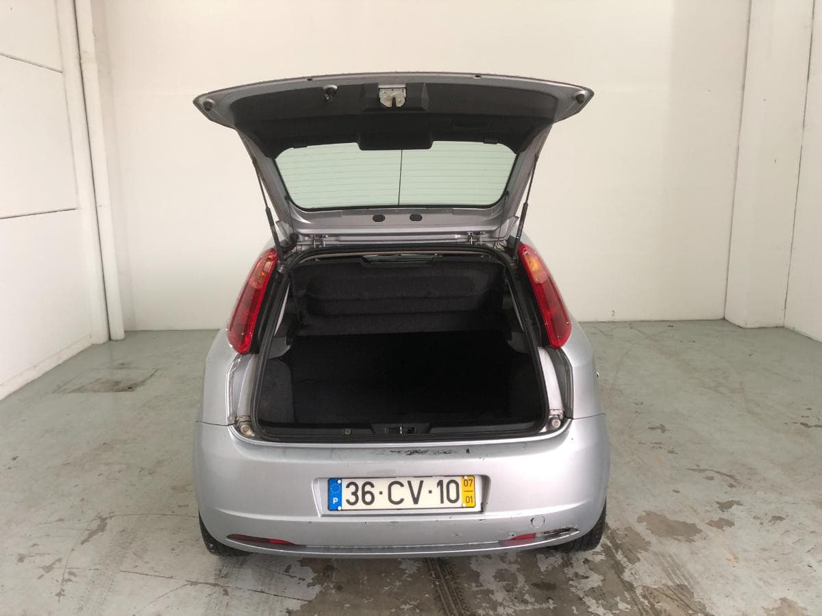 Fiat Punto 1.3 · Ano 2007 — imagen 8