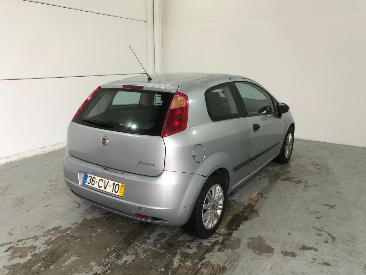 Fiat Punto 1.3 · Ano 2007 — imagen 6