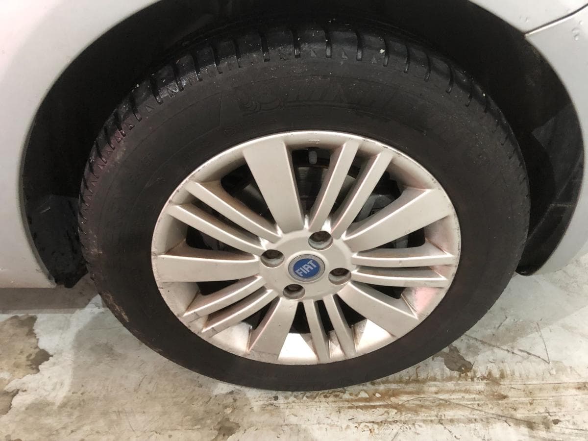 Fiat Punto 1.3 · Ano 2007 — imagen 18