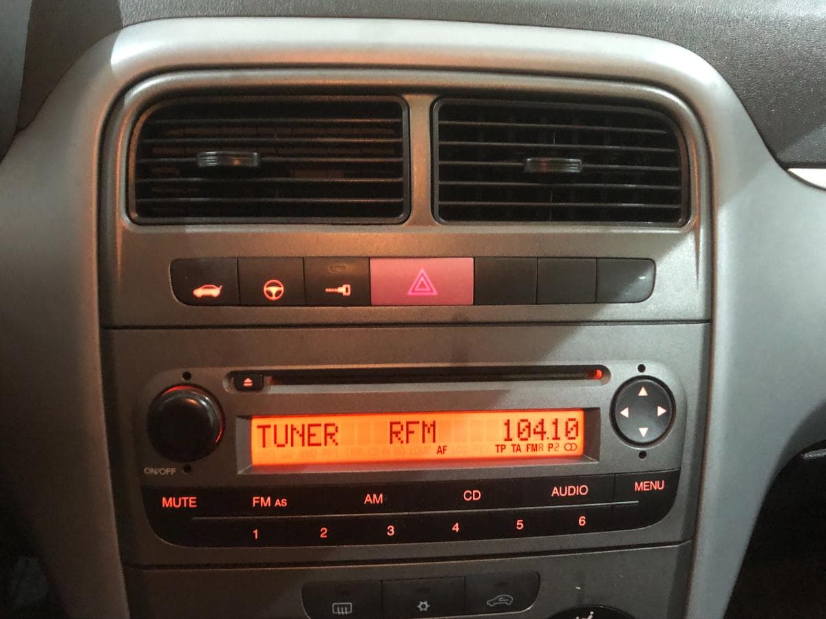 Fiat Punto 1.3 · Ano 2007 — imagen 24