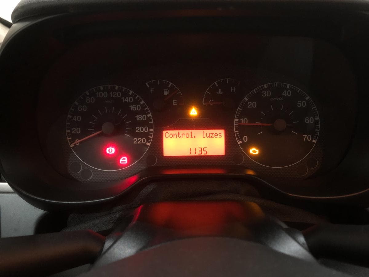 Fiat Punto 1.3 · Ano 2007 — imagen 30