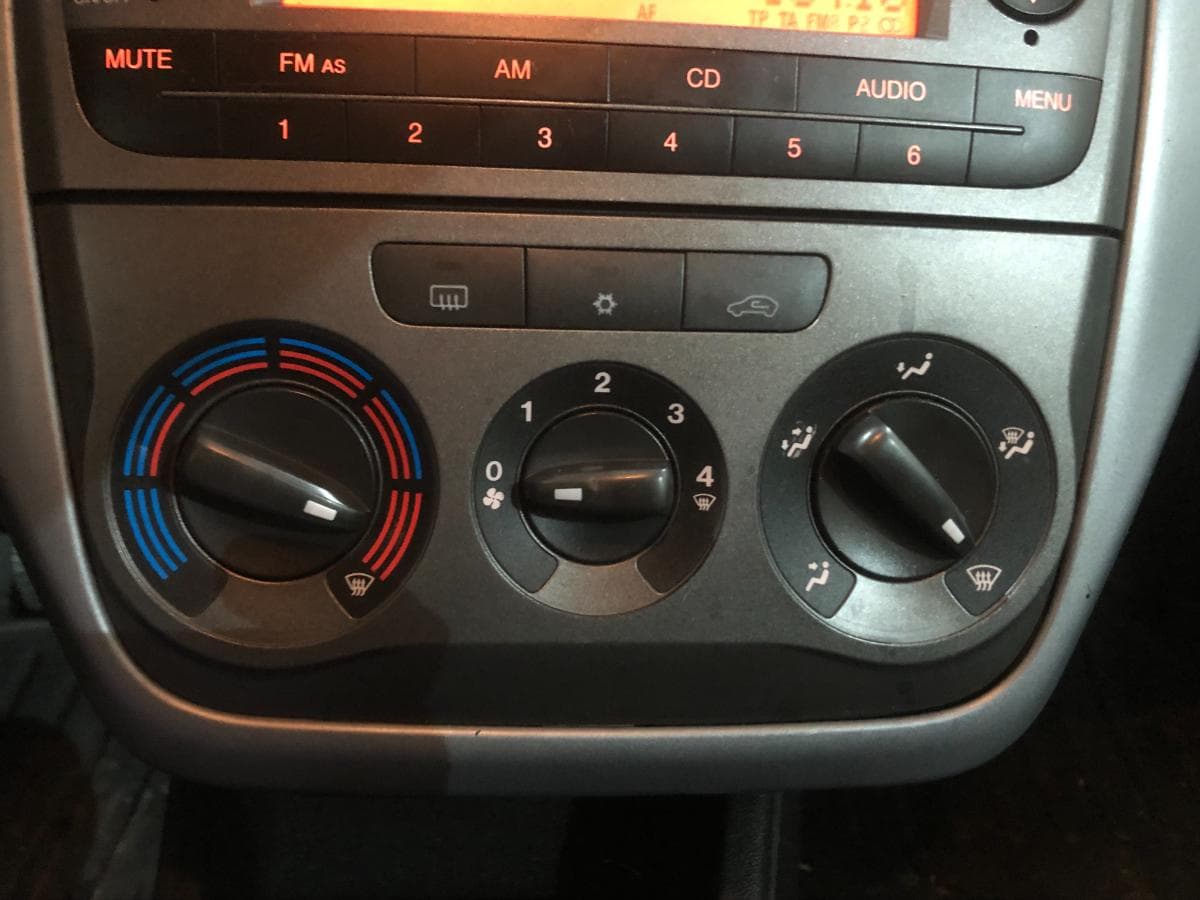 Fiat Punto 1.3 · Ano 2007 — imagen 34