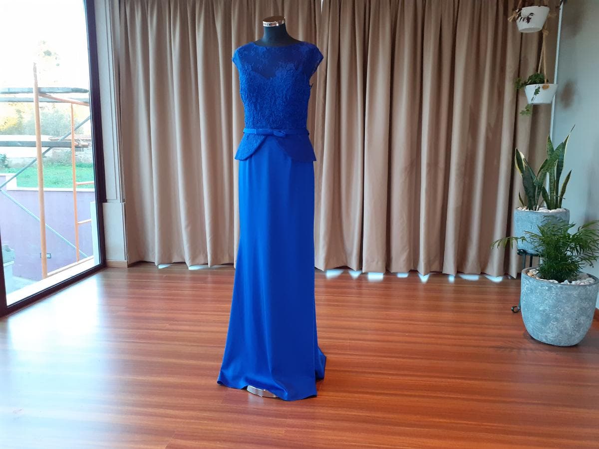 Robe de cérémonie — image 6