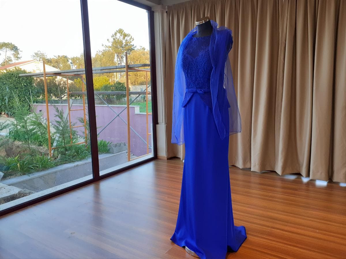 Robe de cérémonie — image 5