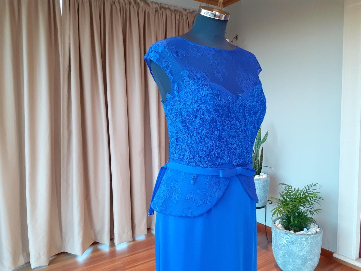 Robe de cérémonie — image 9