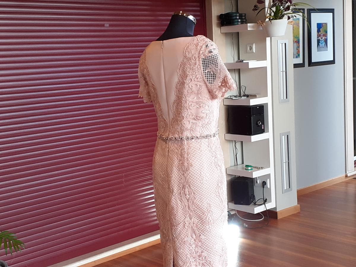 Robe de cérémonie — image 5