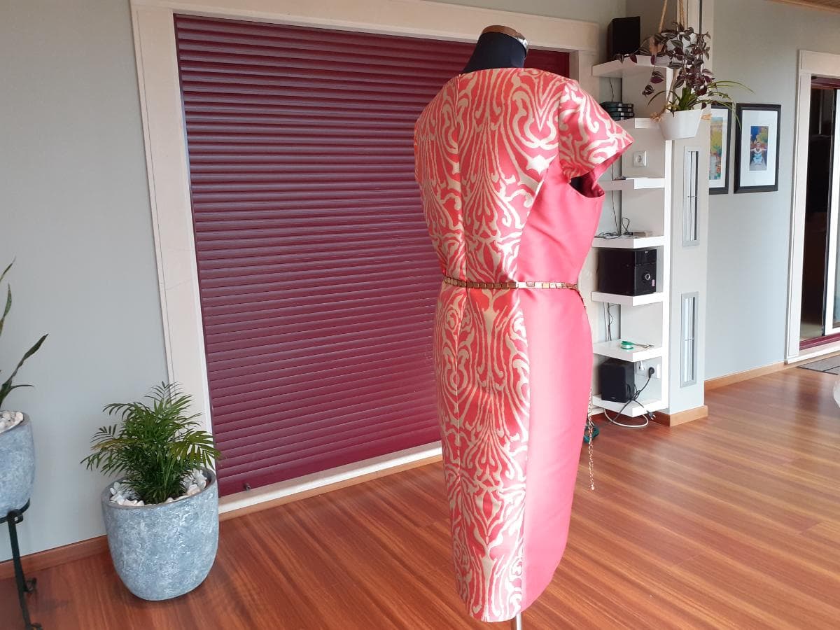 Robe de cérémonie — image 8