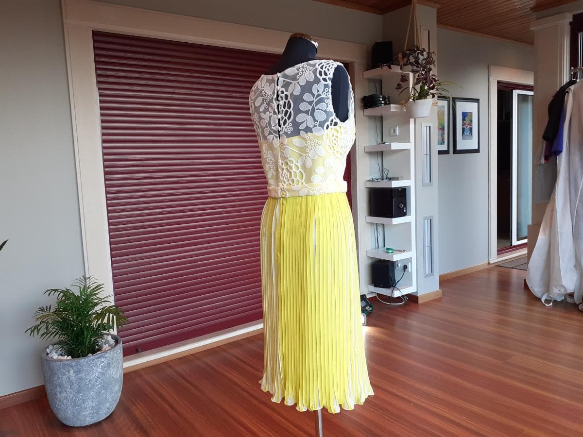Robe de cérémonie — image 8
