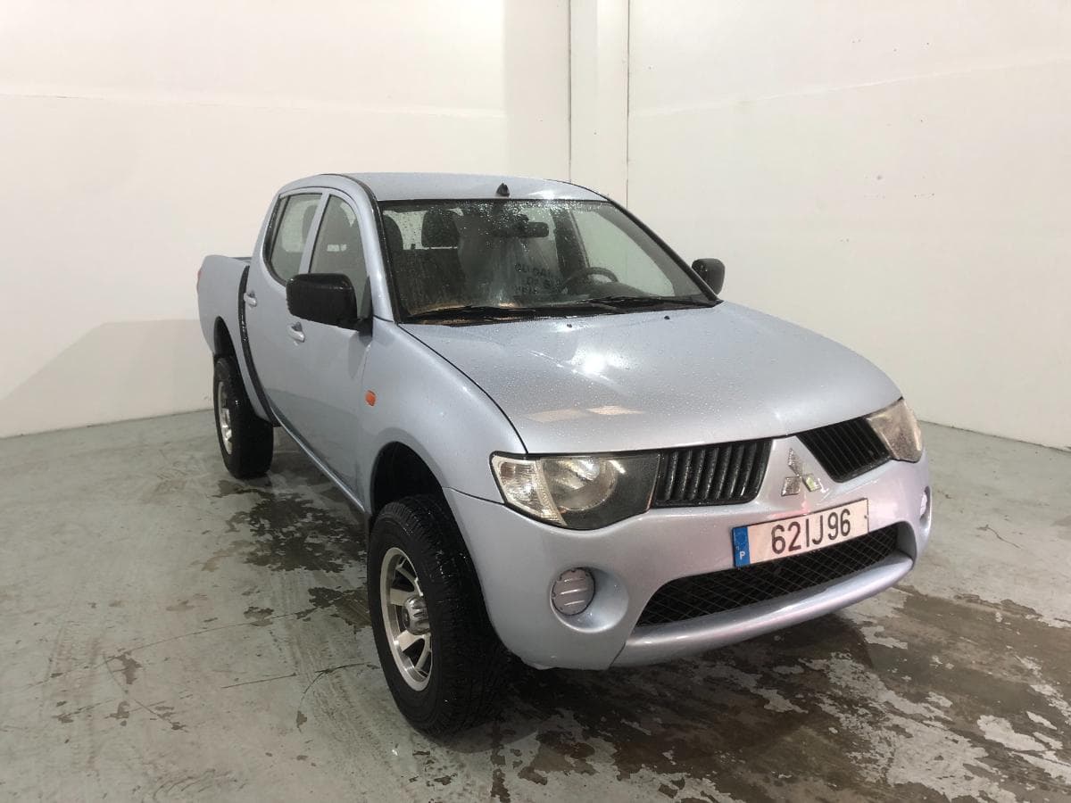 Mitsubishi L200 Pick Up · Ano 2009 — imagen 2