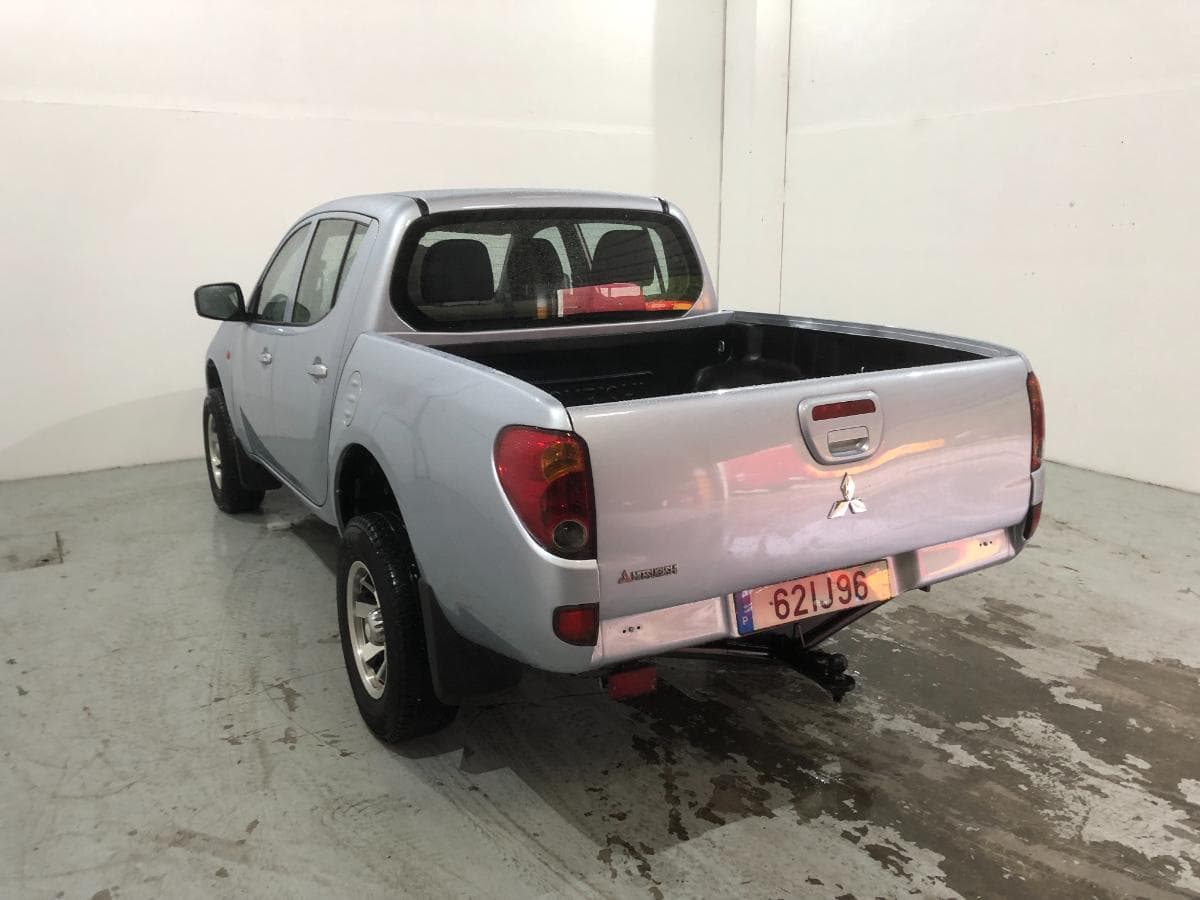 Mitsubishi L200 Pick Up · Ano 2009 — imagen 6