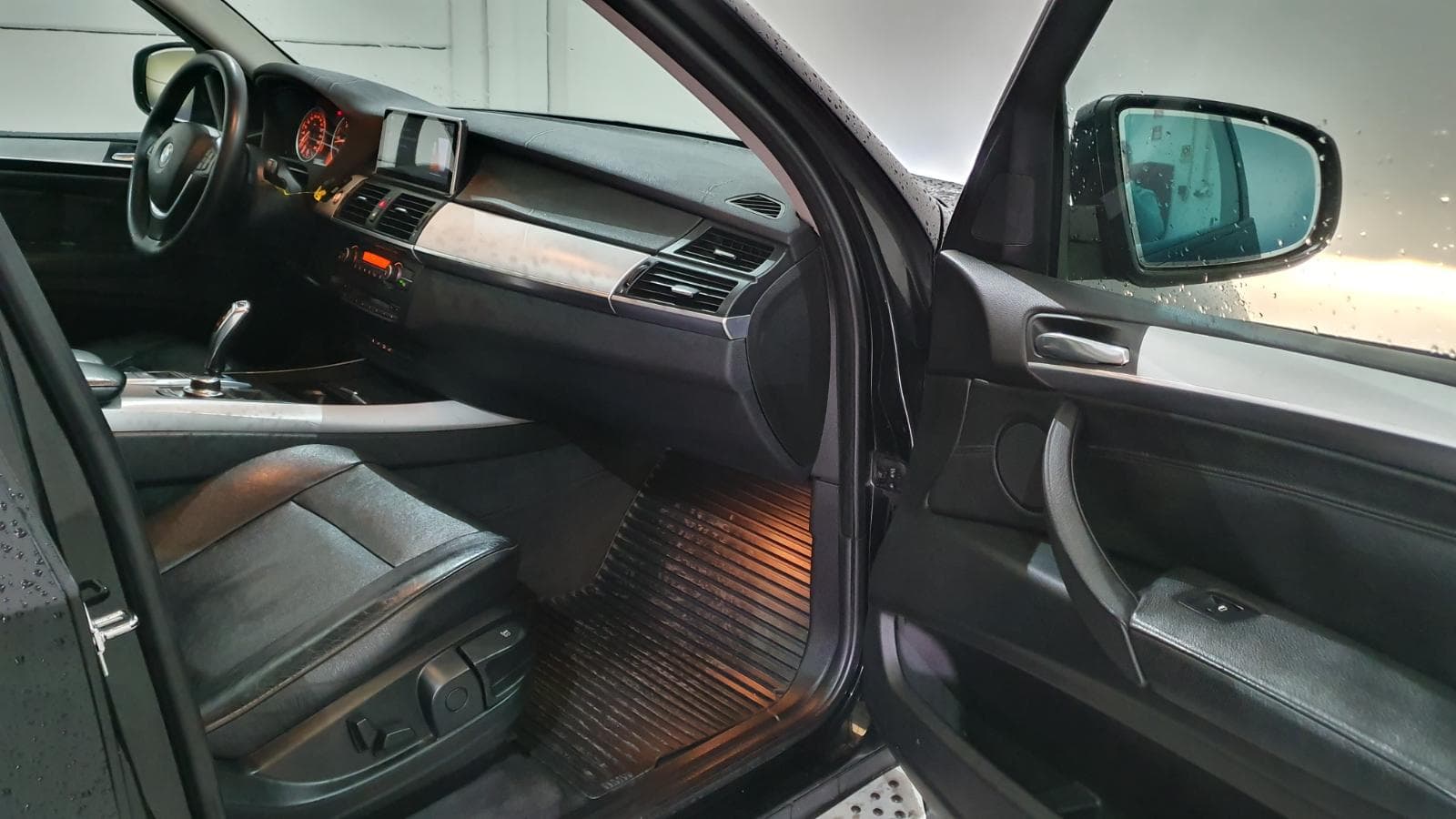 BMW X5 3.0D · Ano 2007 — imagem 18