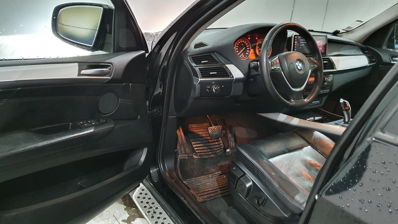 BMW X5 3.0D · Ano 2007 — imagem 13